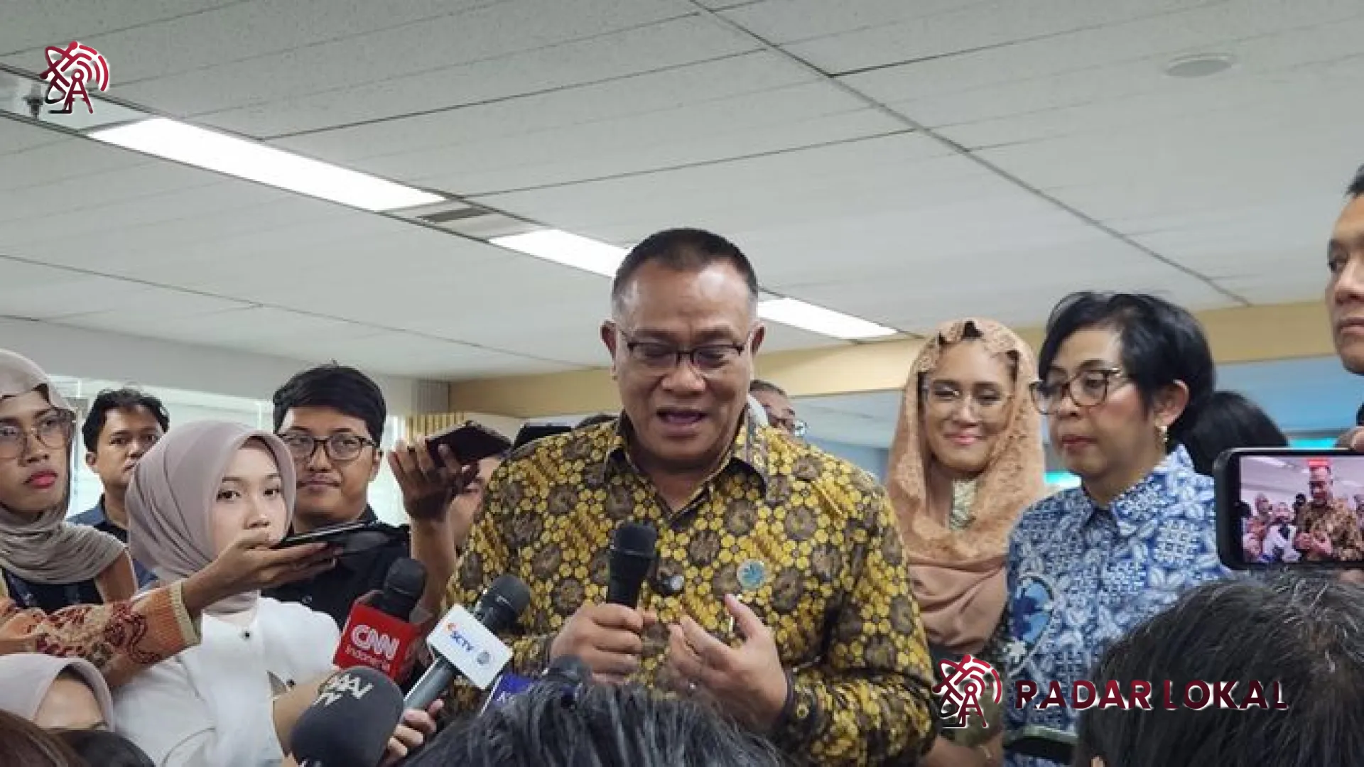 Langkah Berani Menteri LH Jumhur Hidayat: Menjinakkan El Nino dan Ancaman Karhutla di Indonesia