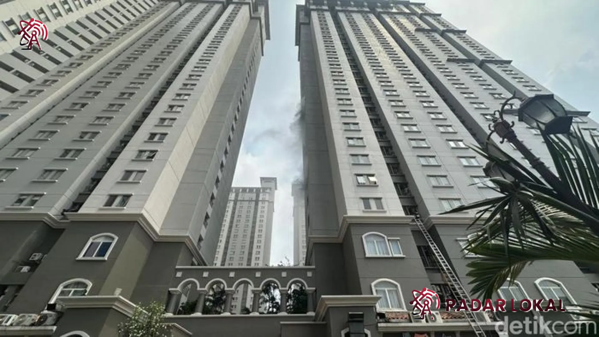 Tragedi Asap Hitam di Apartemen Mediterania: Perjuangan Damkar dan Evakuasi Dramatis di Jakarta Barat
