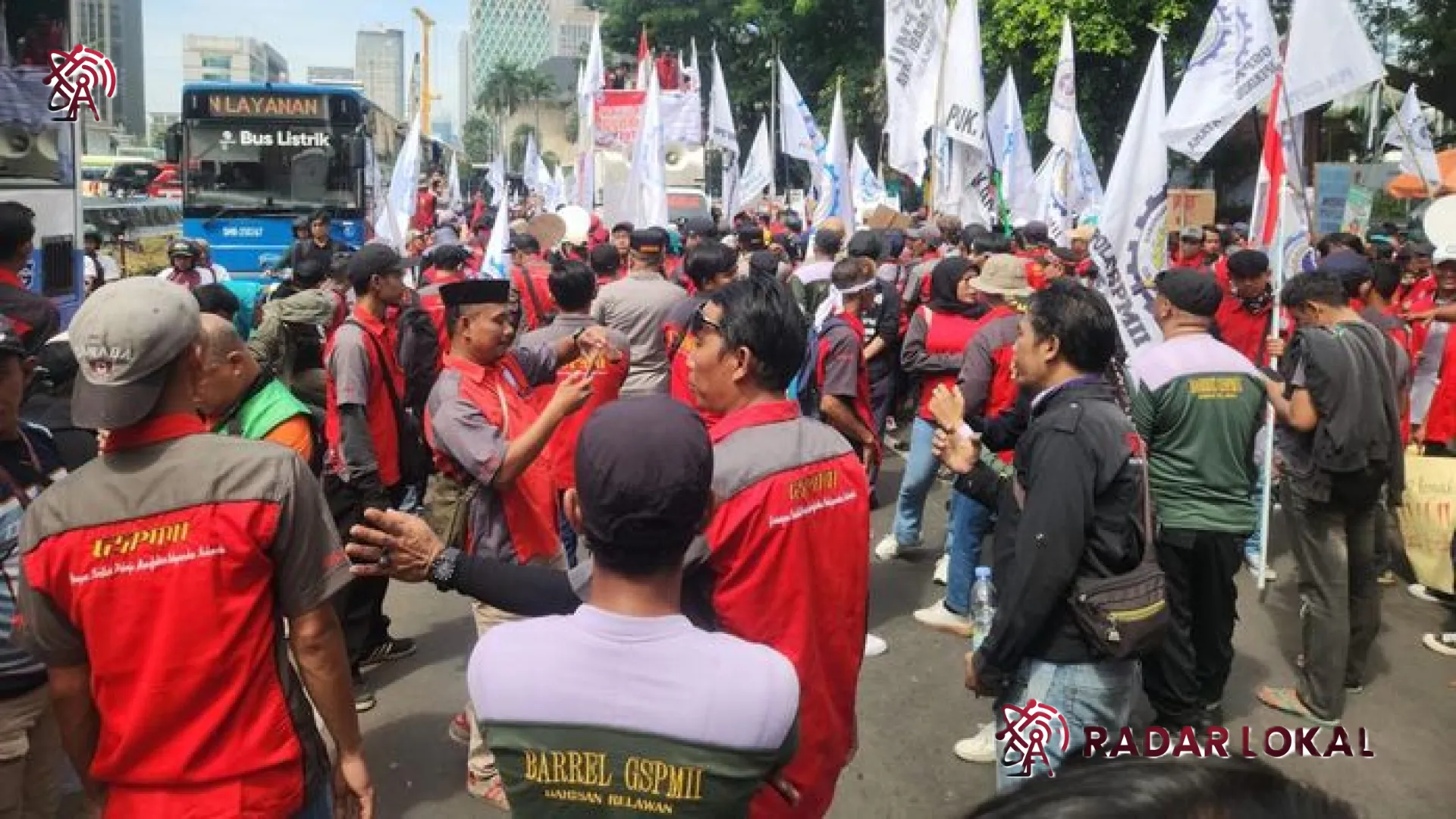 May Day 2026: Langkah Humanis Polda Metro Jaya dan Titik Terang UU Ketenagakerjaan di Senayan