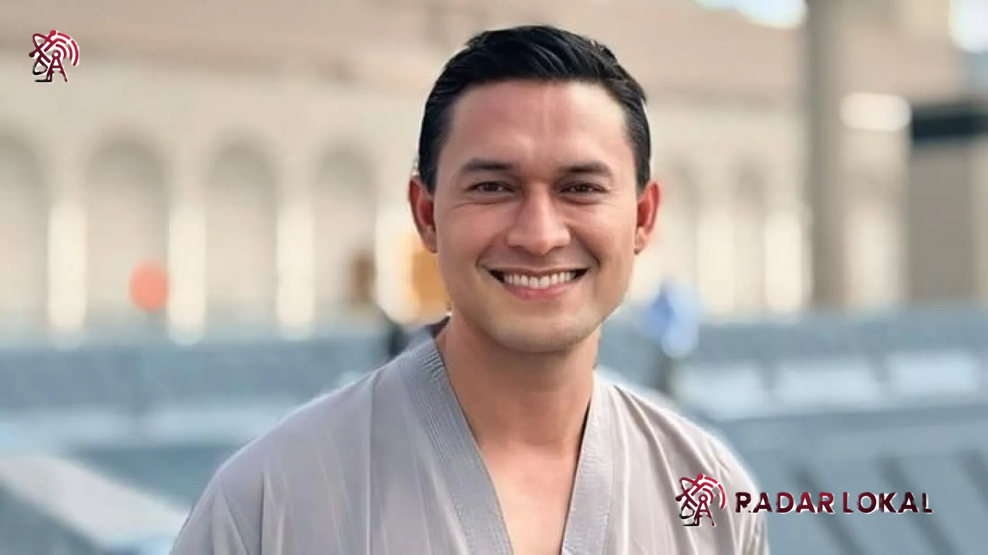 Pesona Indra Bruggman di Usia 44 Tahun: Menjawab Rumor Nikah Siri Hingga Sikap Santai Saat Terus Dijodohkan Netizen