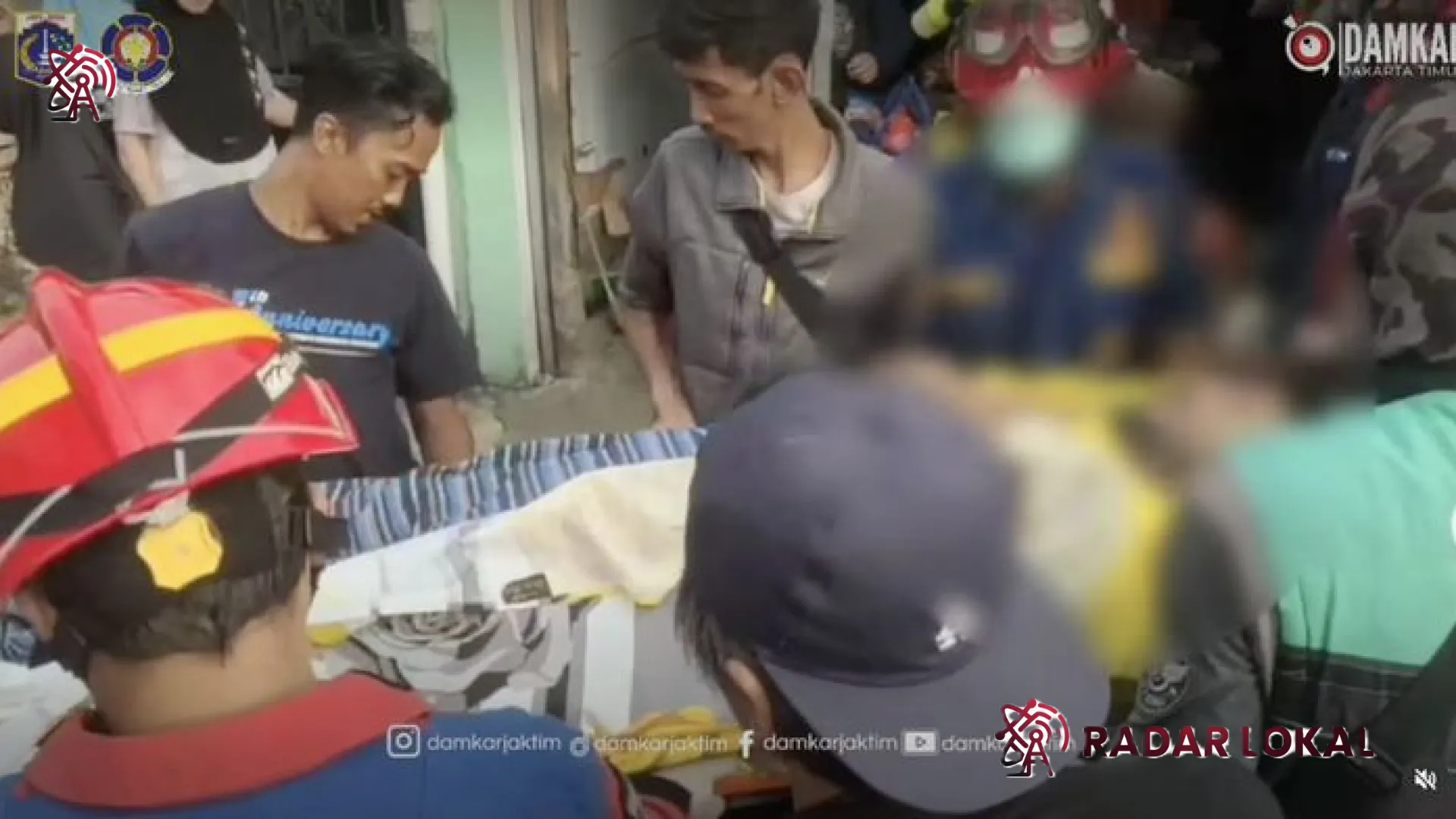 Aksi Heroik Damkar Jakarta Timur: Evakuasi Pria Berbobot 150 Kg Demi Kesembuhan Medis