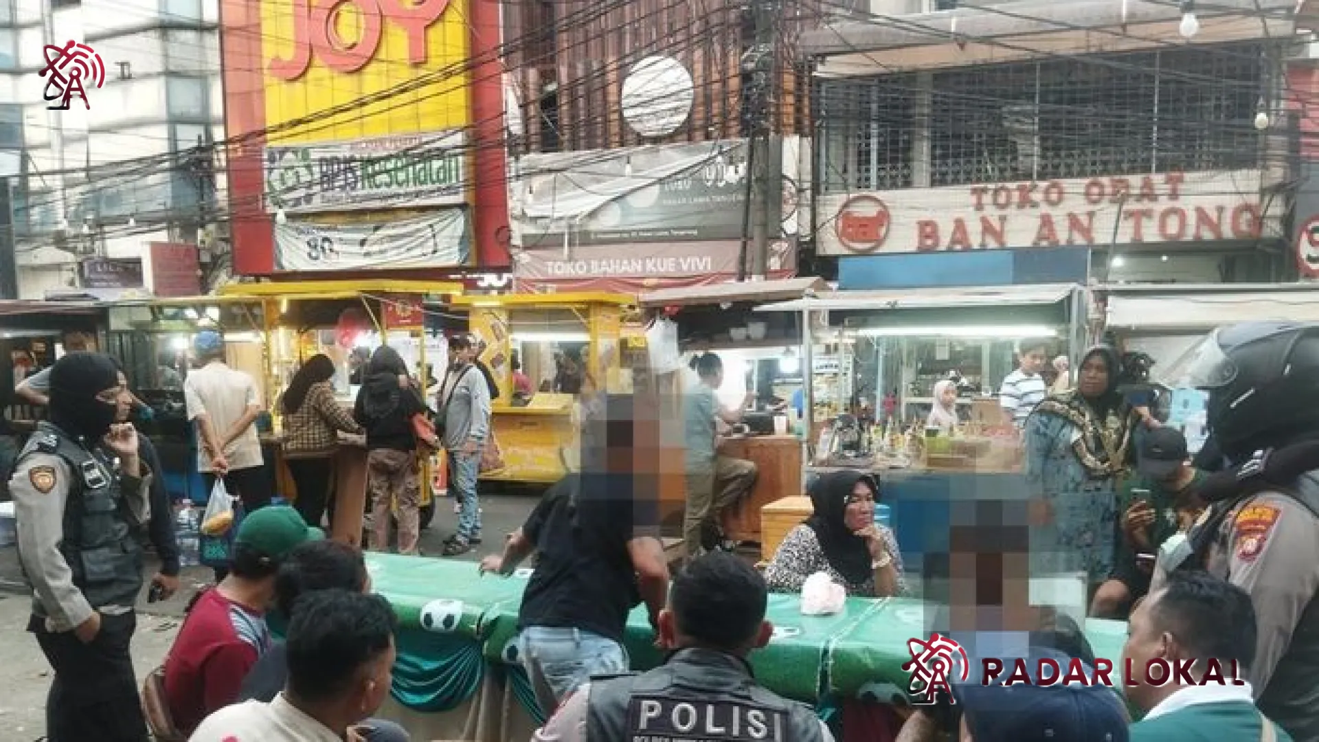 Tragedi Ember Cucian di Pasar Lama Tangerang: Tiga Pria Diringkus Polisi Setelah Keroyok Pedagang