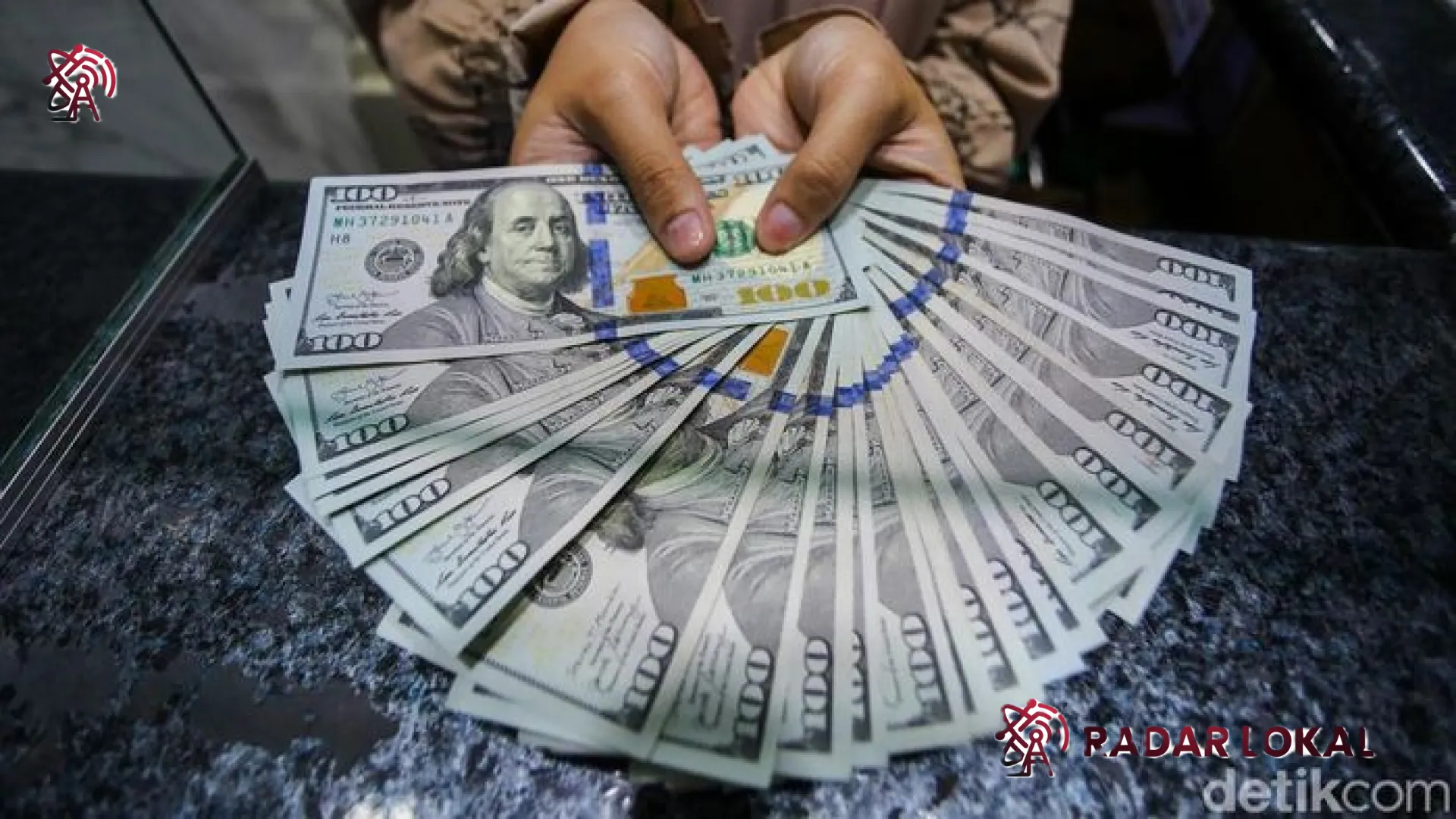 Badai Dolar AS Menghantam Rupiah: Daftar Barang yang Siap Melonjak dan Dampaknya bagi Dompet Anda