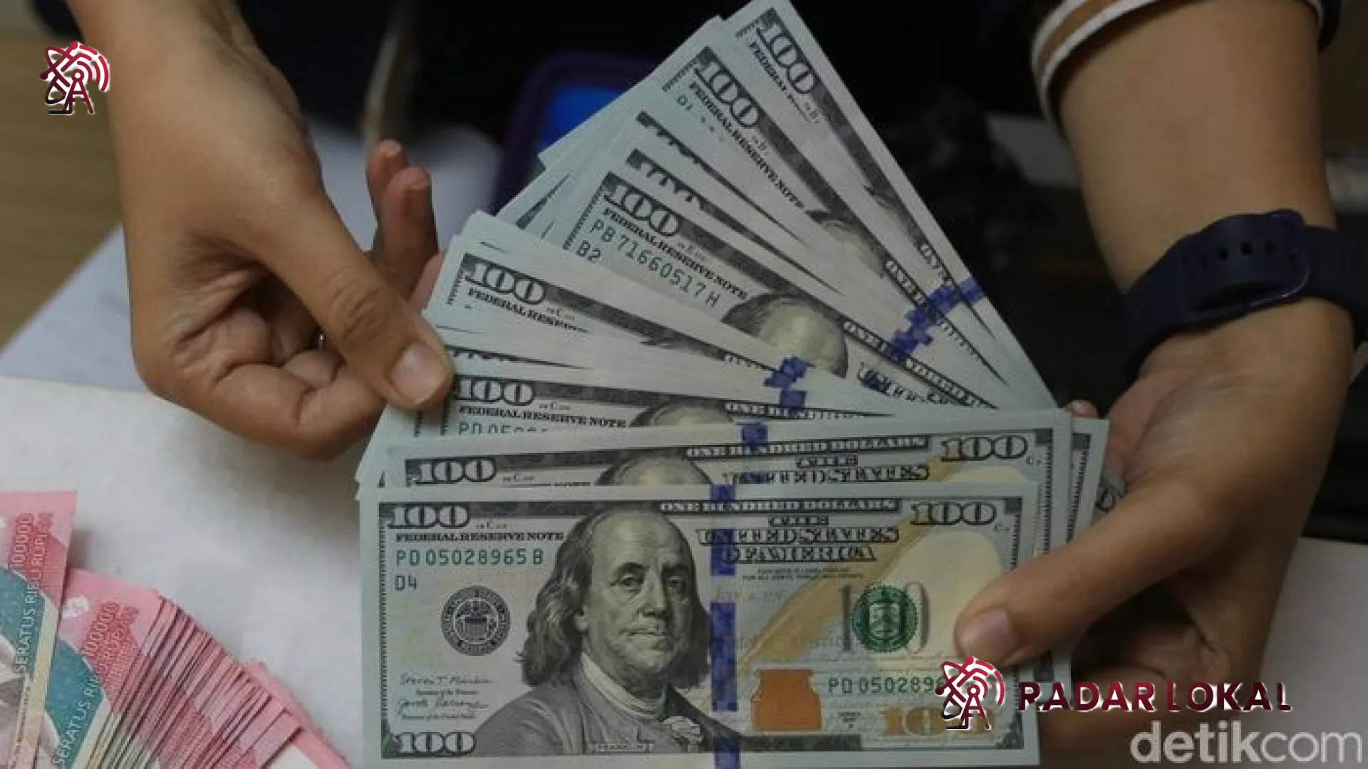 Dilema Rupiah di Ambang Rp 17.600: Mengapa Warga Desa Tetap Tercekik Meski Tak Pegang Dolar?