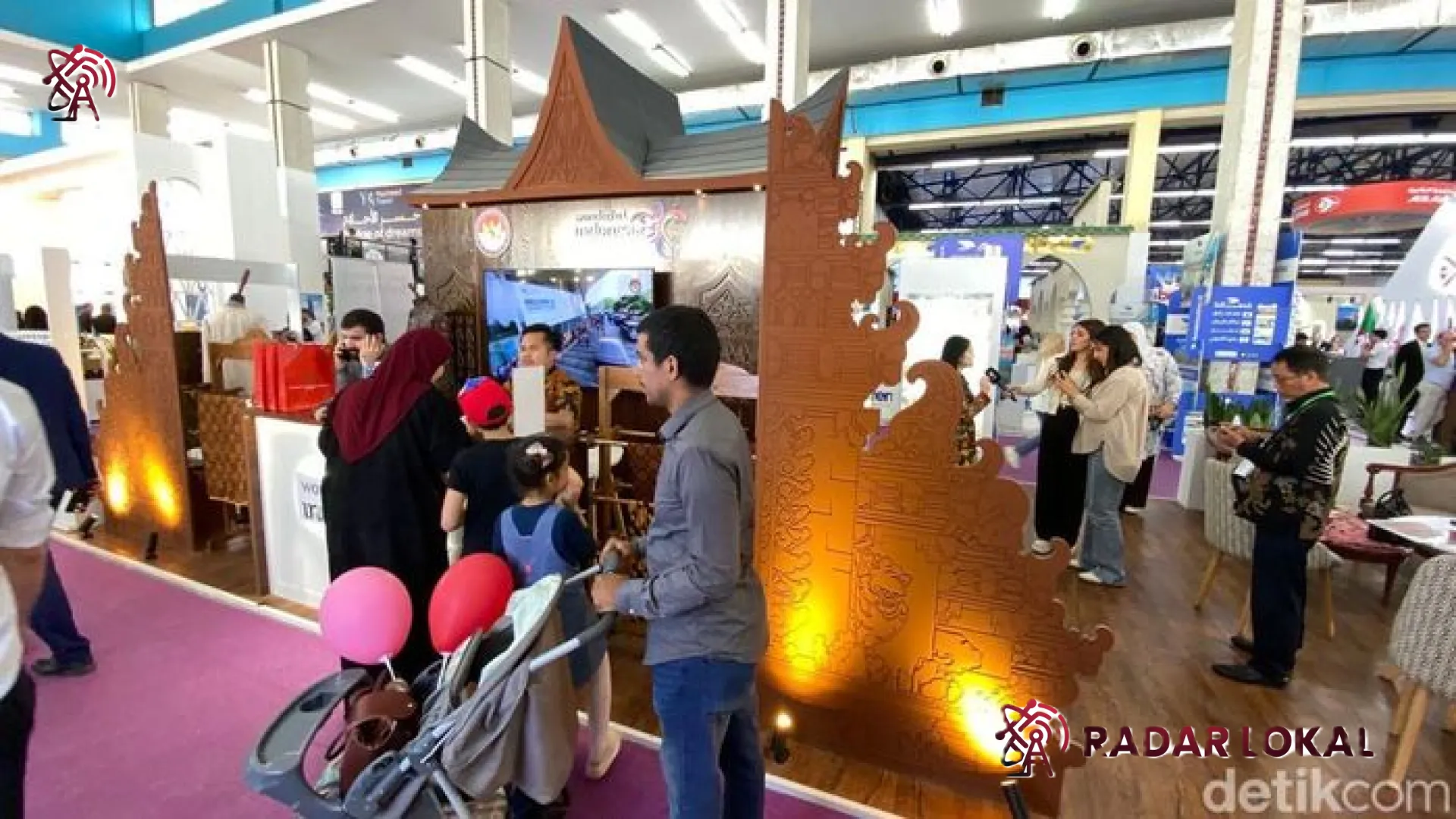 Pesona Rumah Gadang di Jantung Afrika Utara: Indonesia Curi Perhatian di SITEV 2026 Aljazair