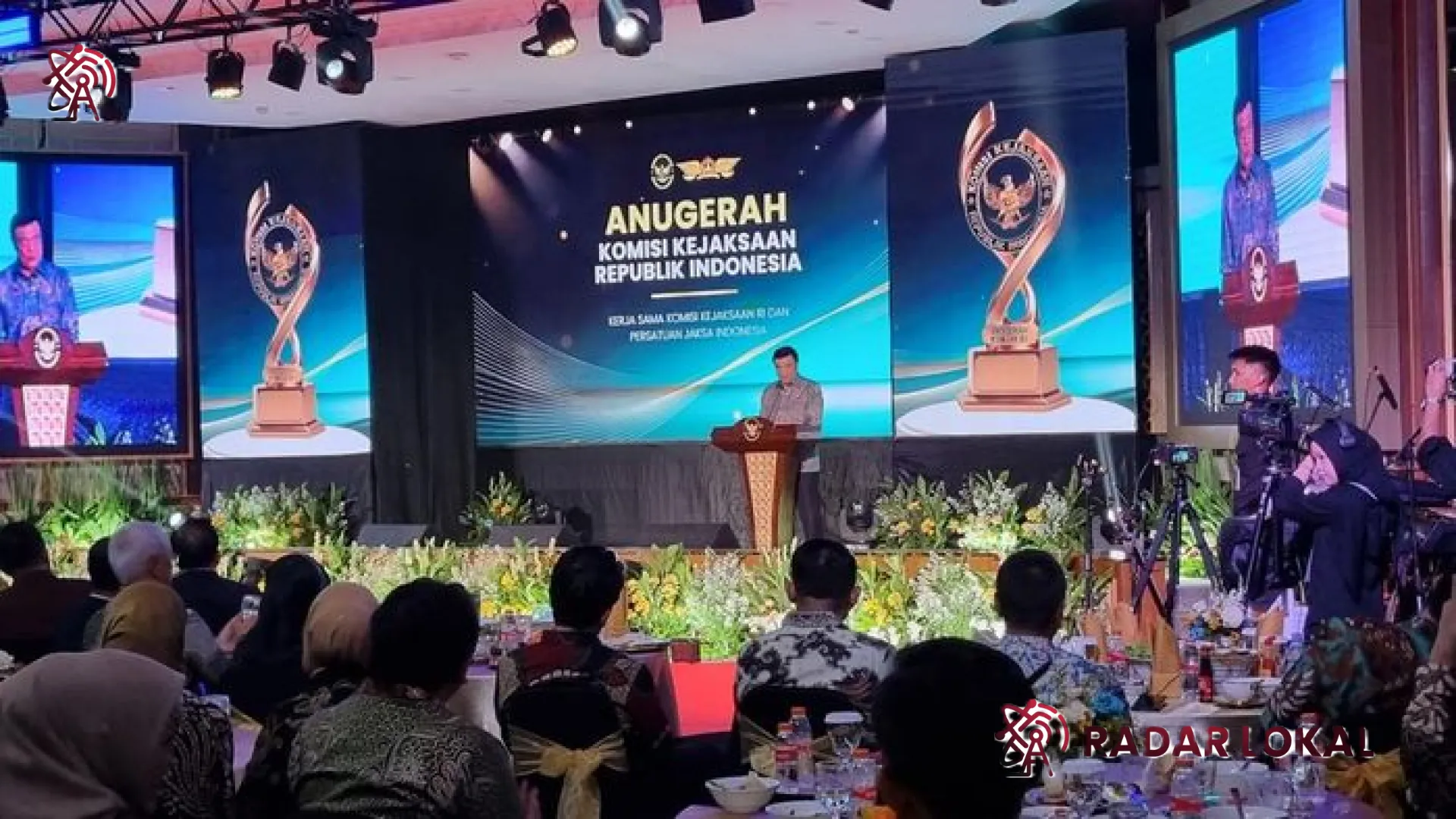 Menko Polkam Djamari Chaniago: Anugerah Komjak Adalah Pemicu Transformasi dan Persaingan Positif di Kejaksaan