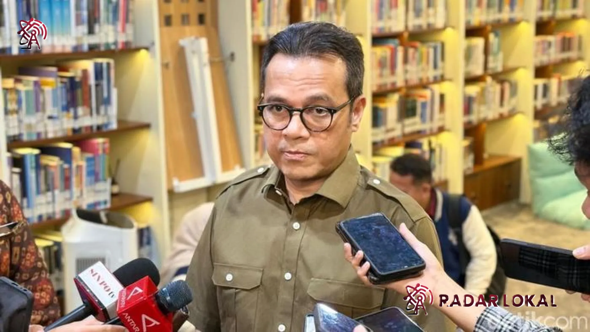 Wamenkomdigi Ungkap Ancaman ‘Penjajahan Digital’: Bagaimana Algoritma Media Sosial Mendikte Isi Kepala Kita?