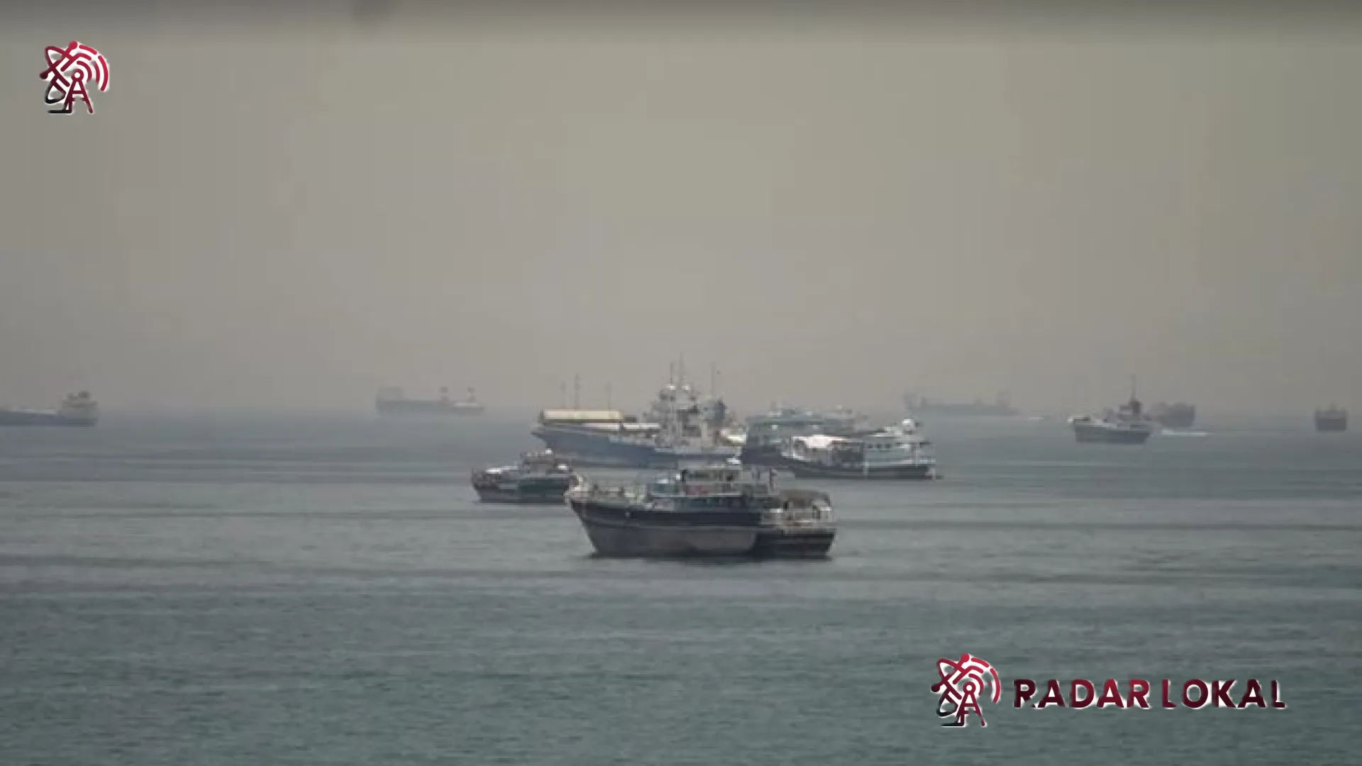 Eskalasi di Selat Hormuz: Iran Balas Serangan Udara Amerika Serikat dengan Tembakan Peringatan ke Kapal Tanker