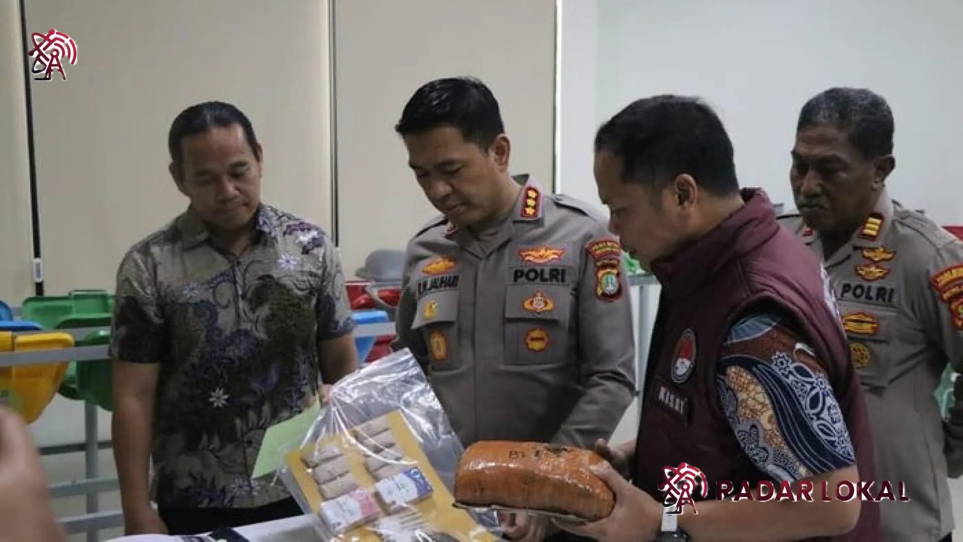Gelisah Berujung Penjara: Kronologi Penangkapan Pengedar Ganja Satu Kilogram di Karawaci Tangerang