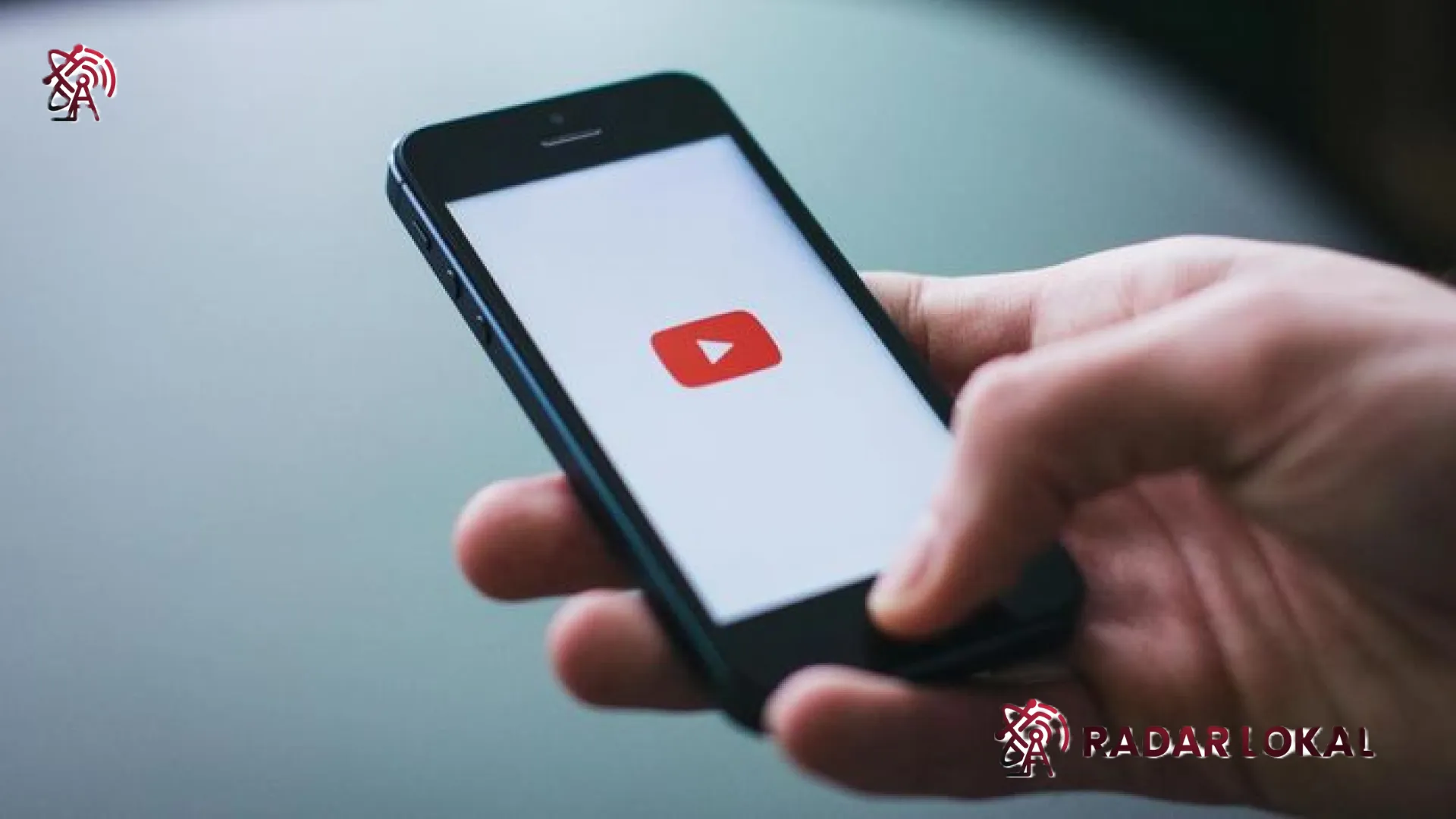 Revolusi Transparansi Digital: YouTube Mulai Labeli Video Hasil Rekayasa AI Secara Otomatis