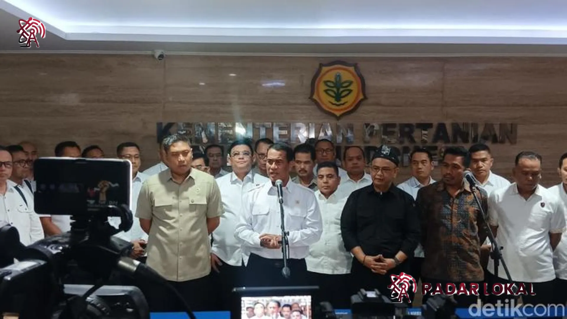 Anomali Harga Sawit di Tengah Lonjakan Dolar: Mentan Andi Amran Sulaiman Desak Kenaikan Harga TBS Hingga 10 Persen