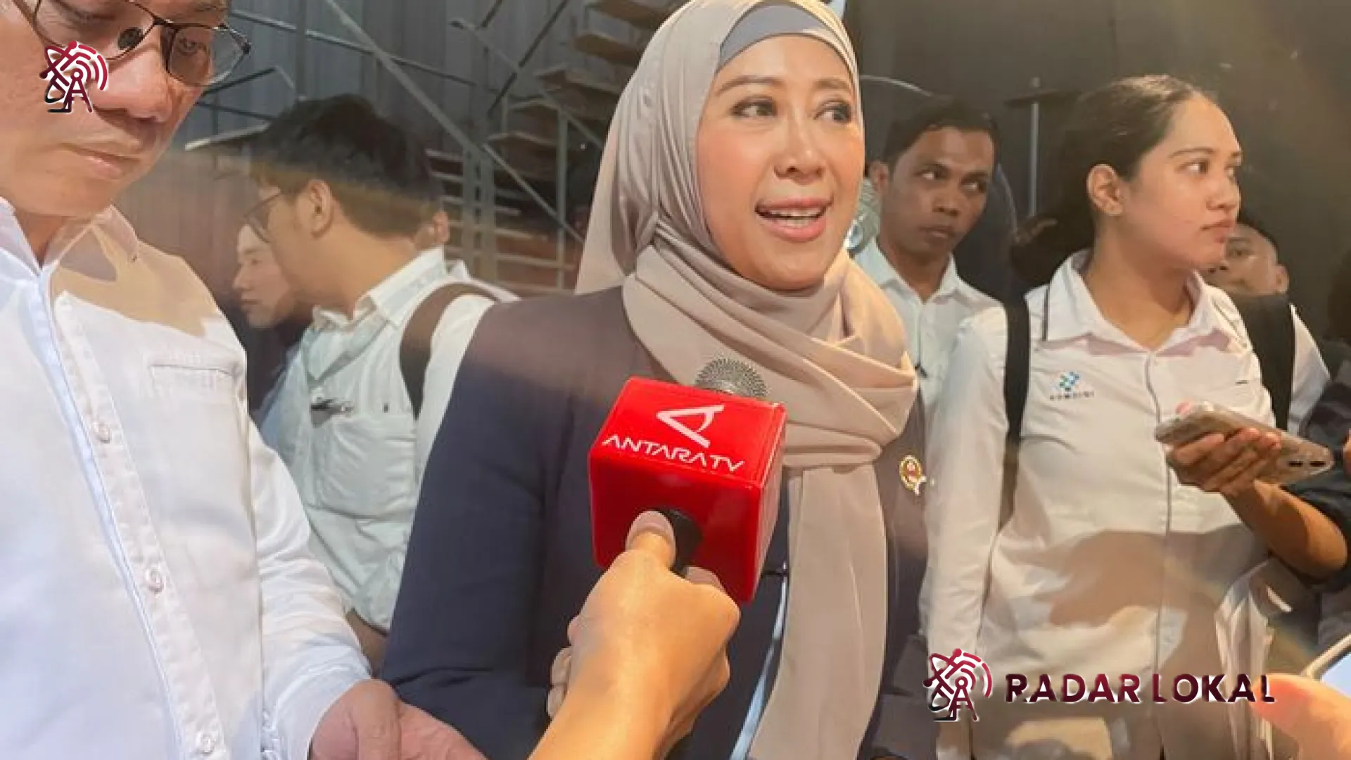 Dilema Digital Anak: Menkomdigi Meutya Hafid Bongkar Alasan RI Tak Ikuti Jejak Australia Soal Pembatasan Medsos