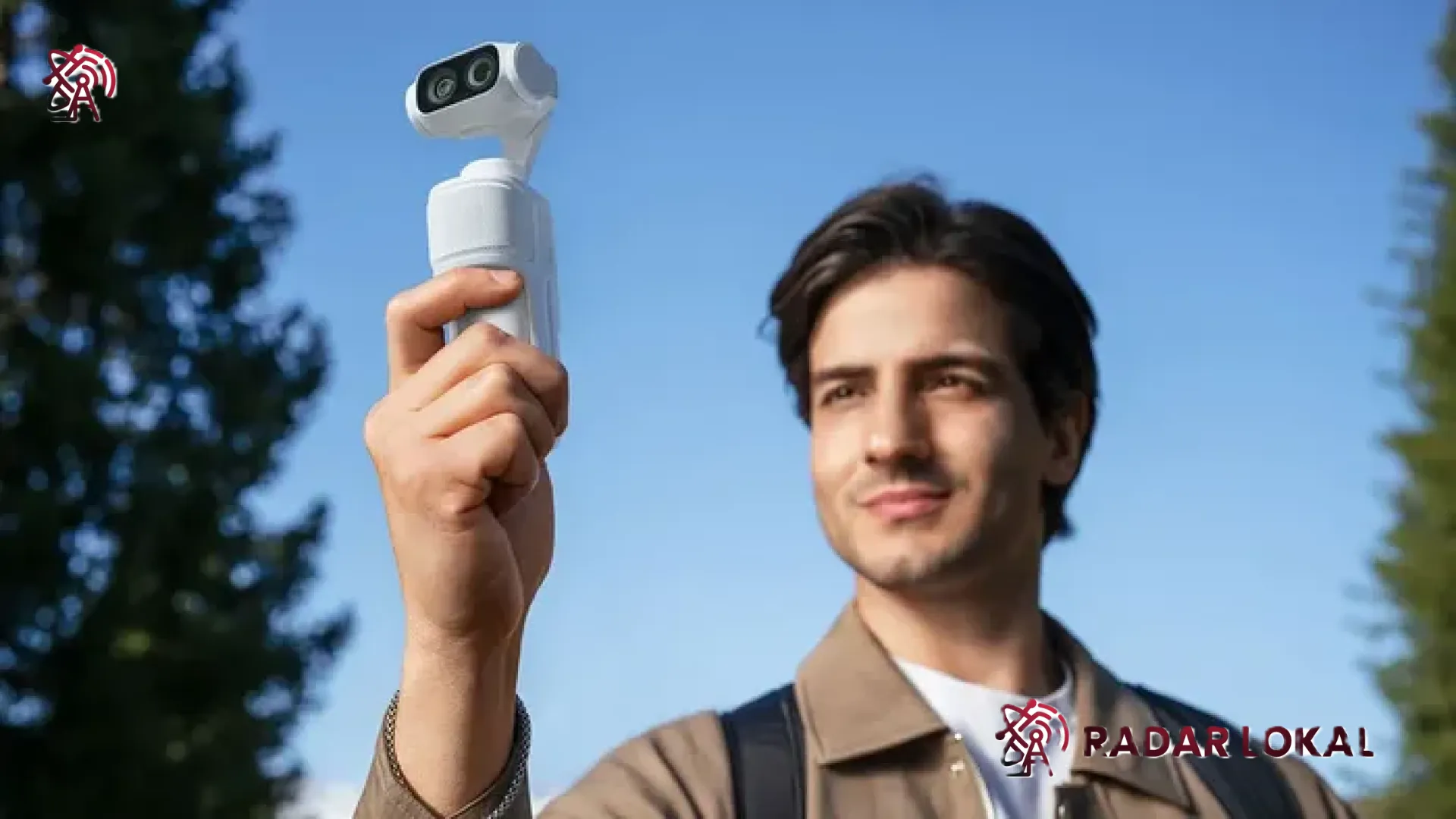 Dominasi Baru di Genggaman: Insta360 Luna Ultra Resmi Dirilis dengan Lensa Leica dan Inovasi Layar Copot