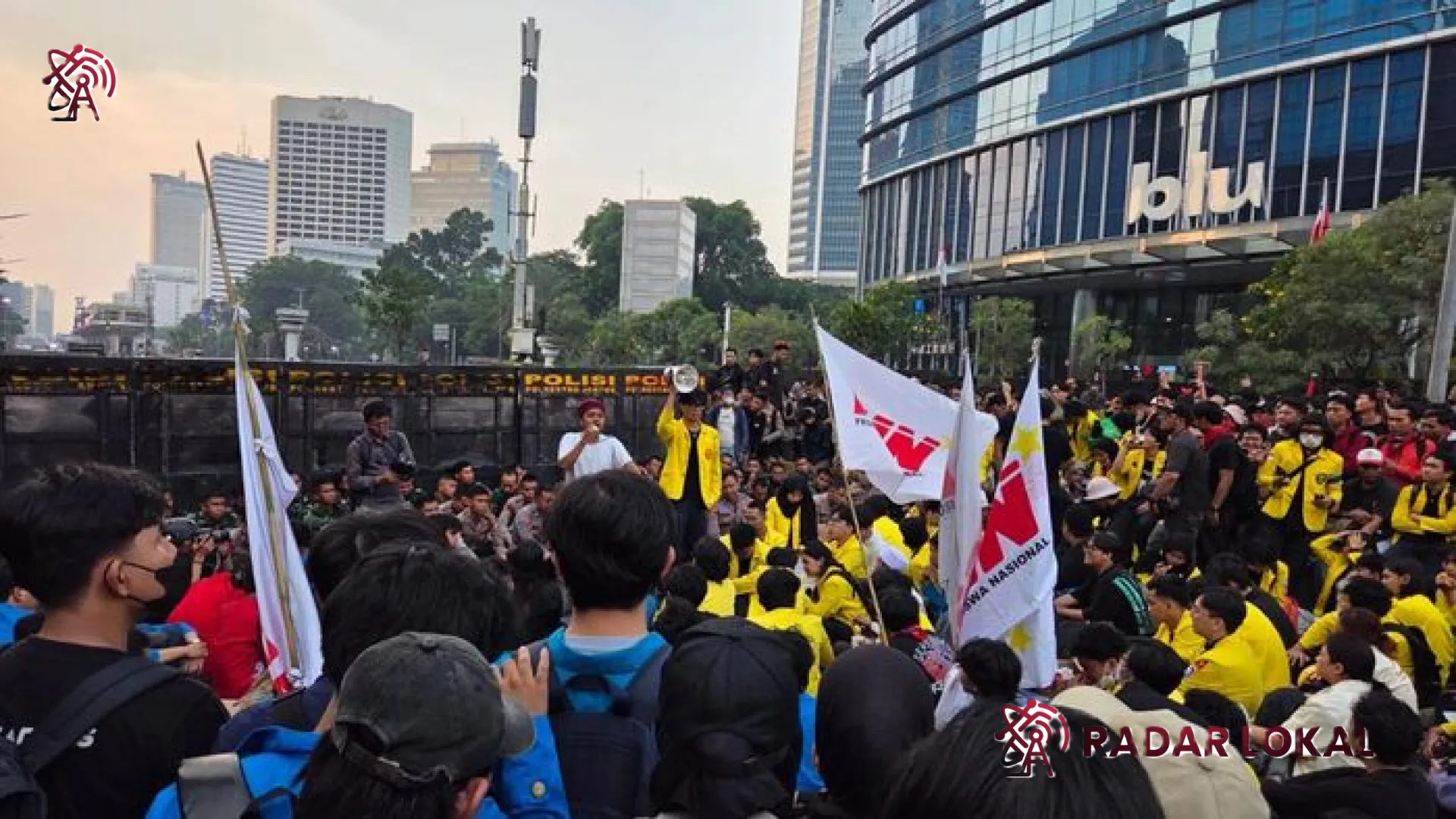 Polemik CCTV Bundaran HI Saat Demo Mahasiswa: Diskominfotik DKI Jakarta Beri Klarifikasi Tegas Terkait Gangguan Akses
