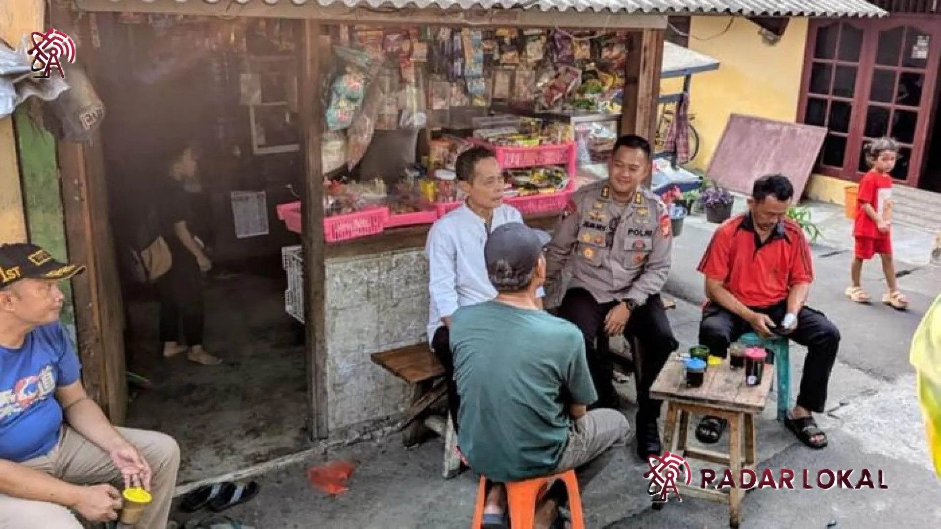 Membangun Benteng Keamanan di Cipinang Jagal: Sinergi Humanis Brimob Polda Metro Jaya dalam Program Jaga Jakarta on the Spot