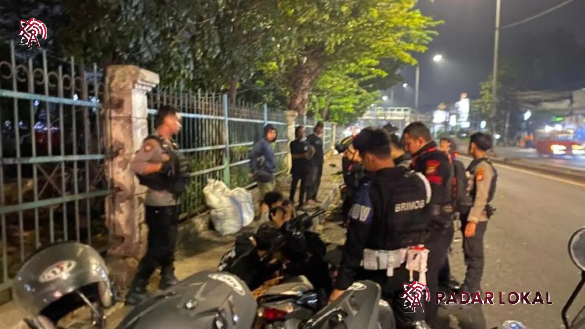 Aksi Cepat Brimob Polda Metro Jaya Gagalkan Tawuran Berdarah di Kramat Jati: Celurit Disita, Remaja Diamankan