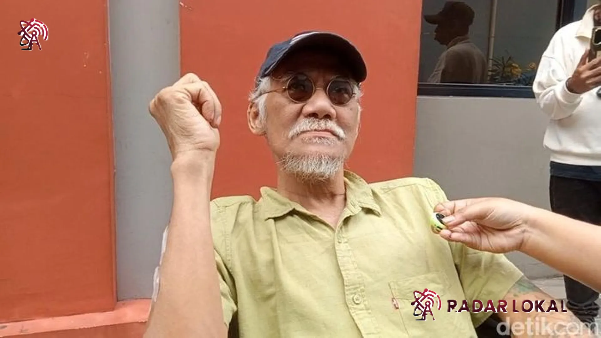 Perjuangan Emosional Tio Pakusadewo: Enam Bulan ‘Touring’ Rumah Sakit Melawan Penyakit Komplikasi