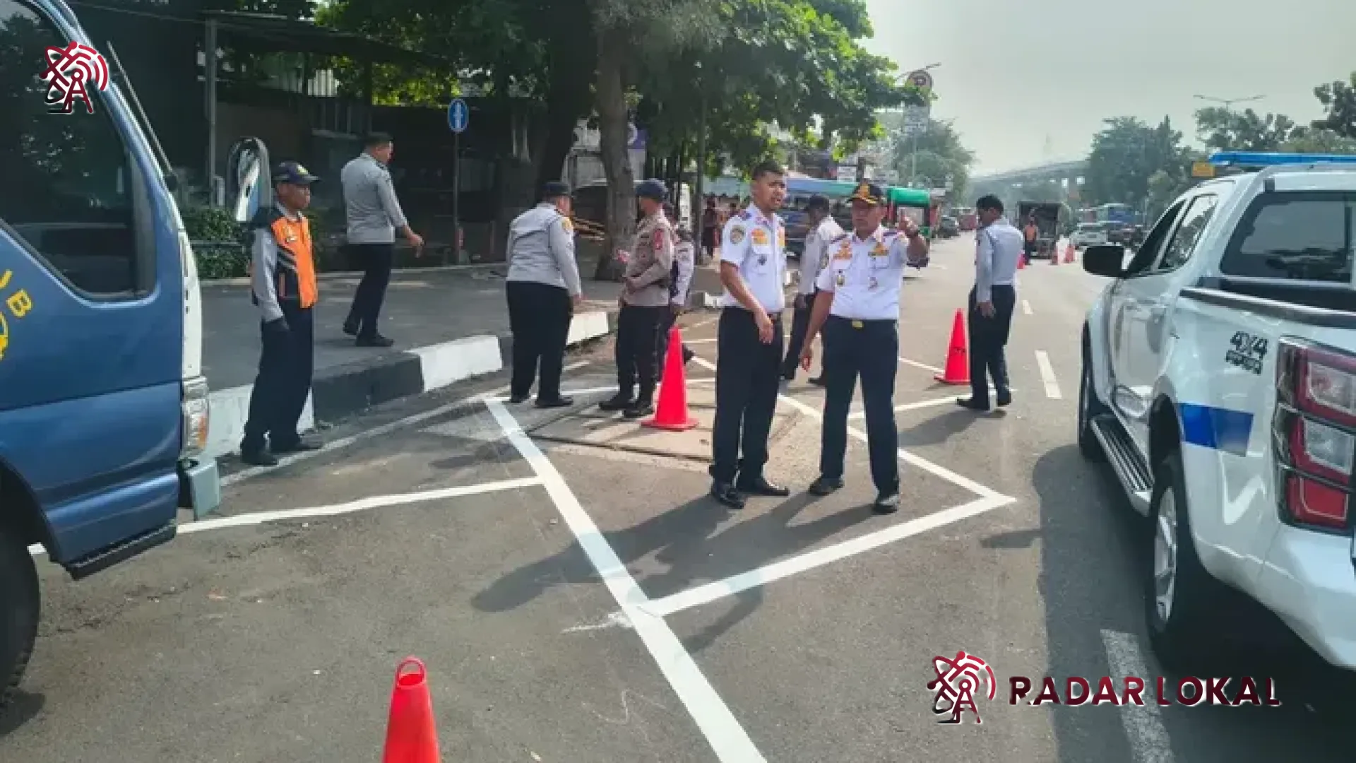 Solusi atau Simalakama? Menakar Efektivitas Parkir On The Street di Jantung Kemacetan Cawang